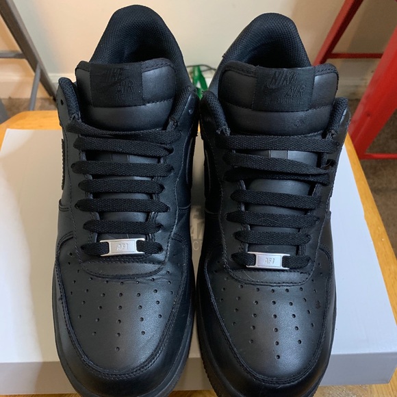 Air Force 1 - Picture 3 of 5